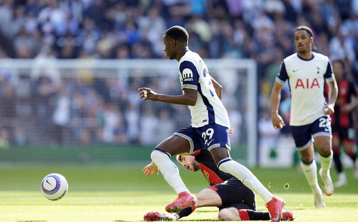 热刺主场告负未能逆转形势的简单介绍 热刺主场告负未能逆转形势的简单介绍