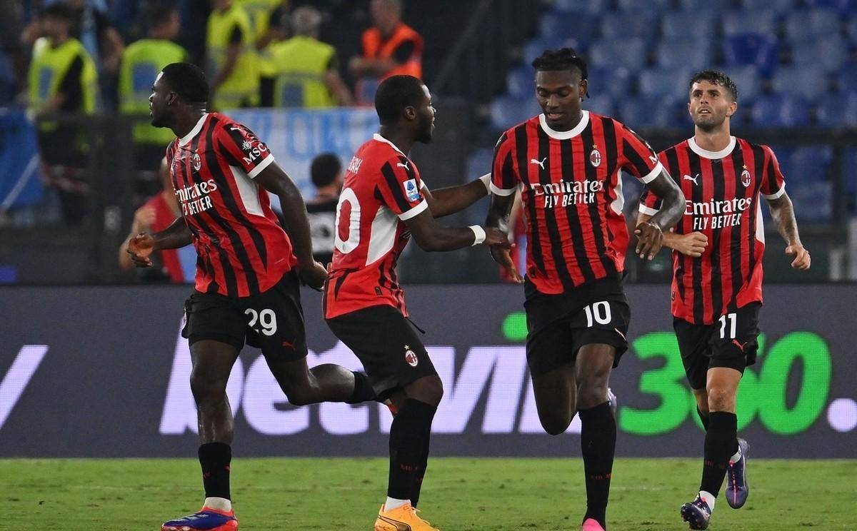 AC米兰击败那不勒斯,实现积分翻盘 AC米兰击败那不勒斯,实现积分翻盘