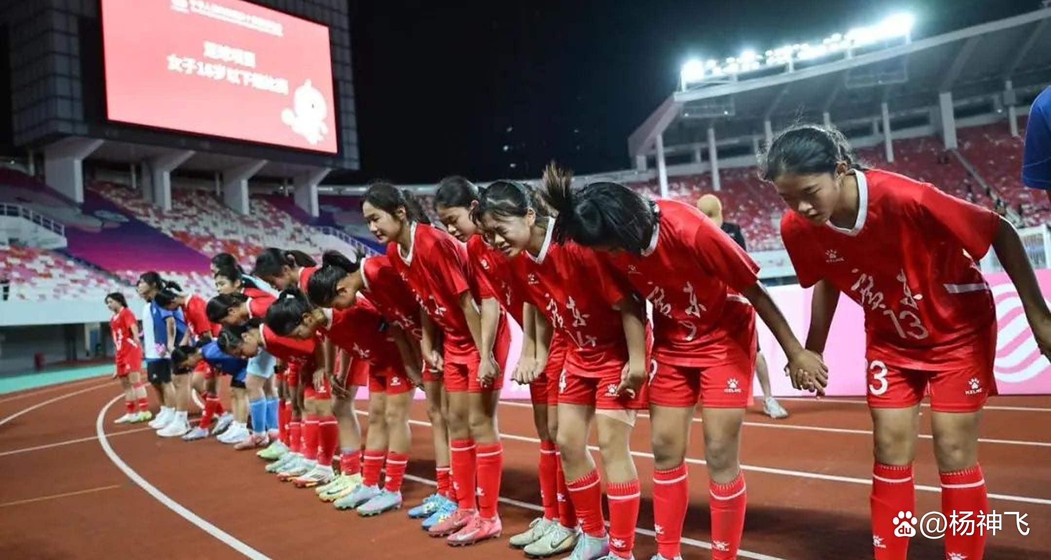 od体育娱乐-世界女足巅峰争霸赛事背后探寻选手拼搏