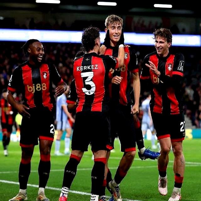 包含利物浦双星再展神勇!客场3-0完胜伯恩茅斯,继续领跑积分榜的词条 包含利物浦双星再展神勇!客场3-0完胜伯恩茅斯,继续领跑积分榜的词条