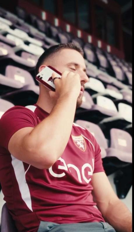 od体育官网app-阿贾克斯后卫怒守大门，帮助球队晋级