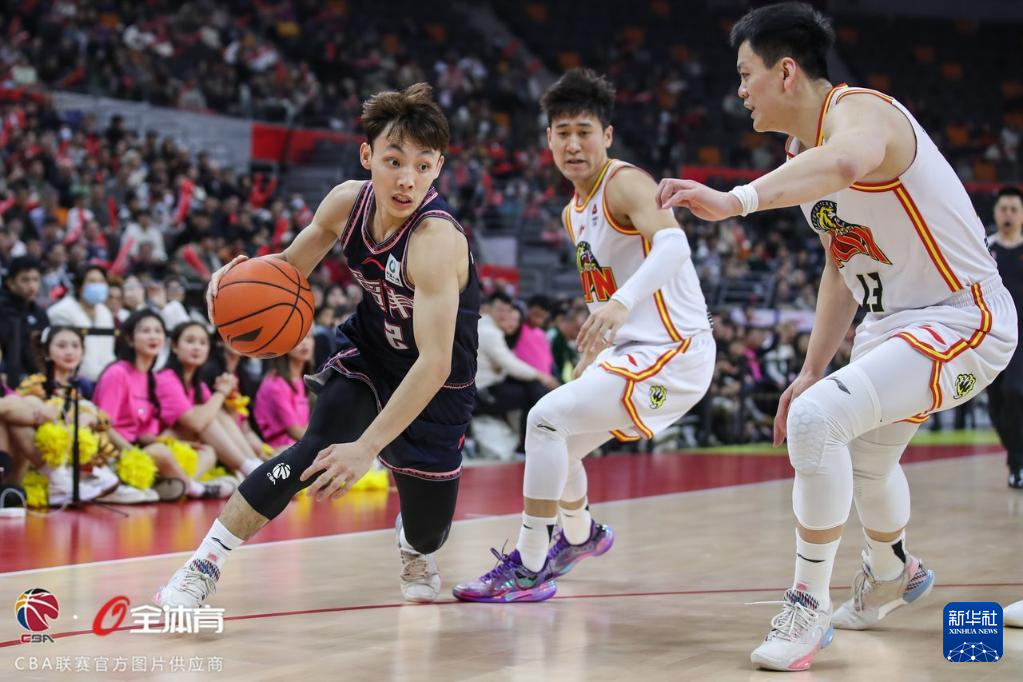 od体育网站入口-广东男篮实现四连胜，遥遥领先积分榜的简单介绍