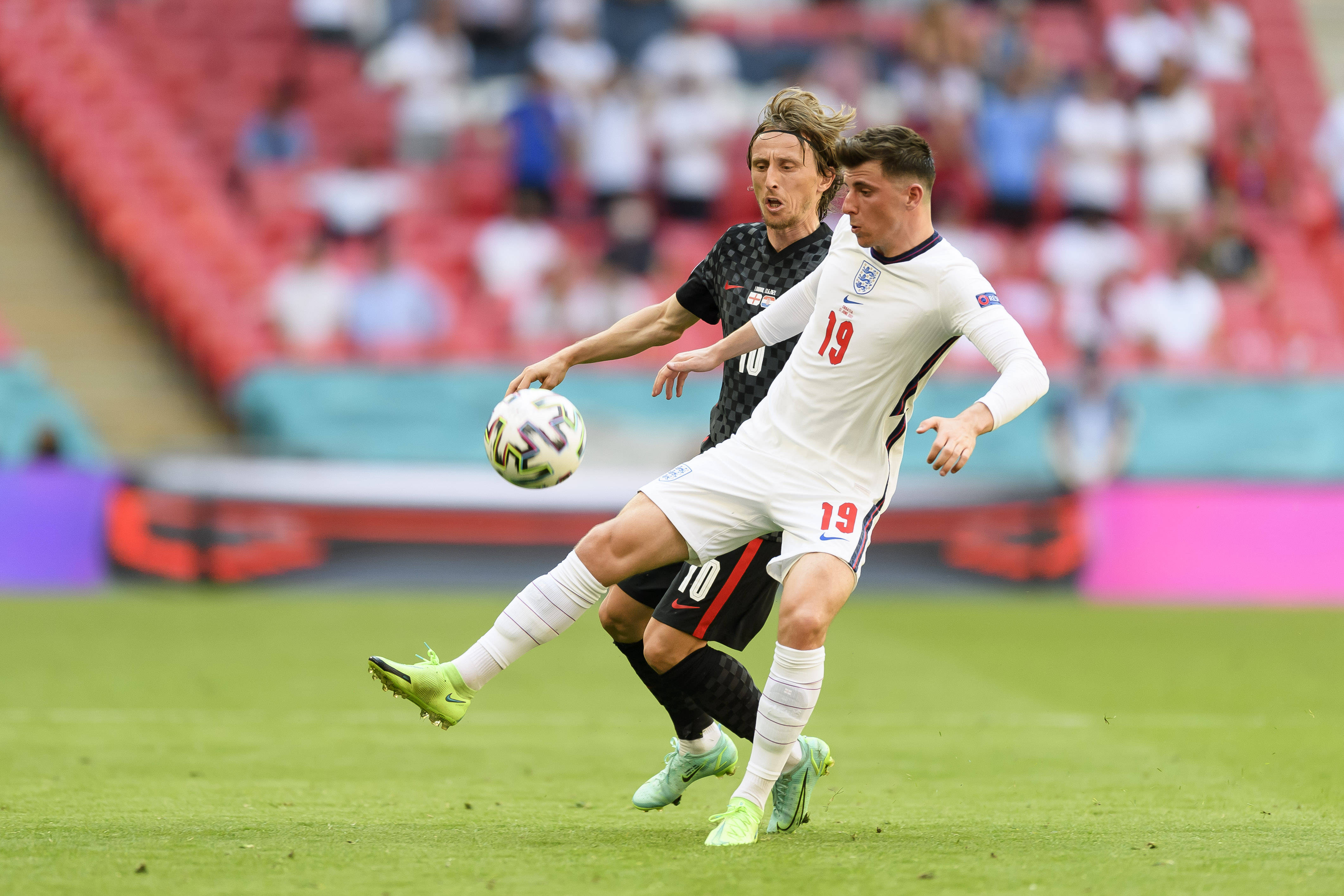 斯洛伐克主场胜出,欧洲杯梦想实现 斯洛伐克主场胜出,欧洲杯梦想实现