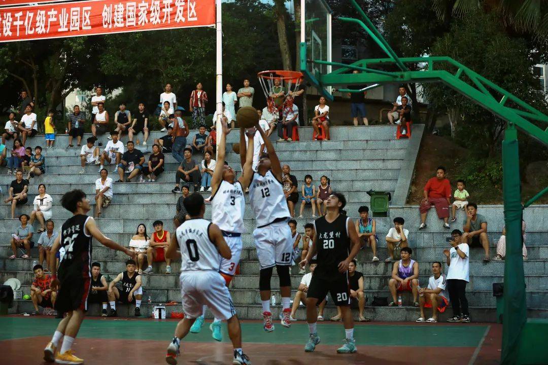 od体育视频-关于职业篮球赛事备受瞩目，球队竞争激烈赛况精彩的信息