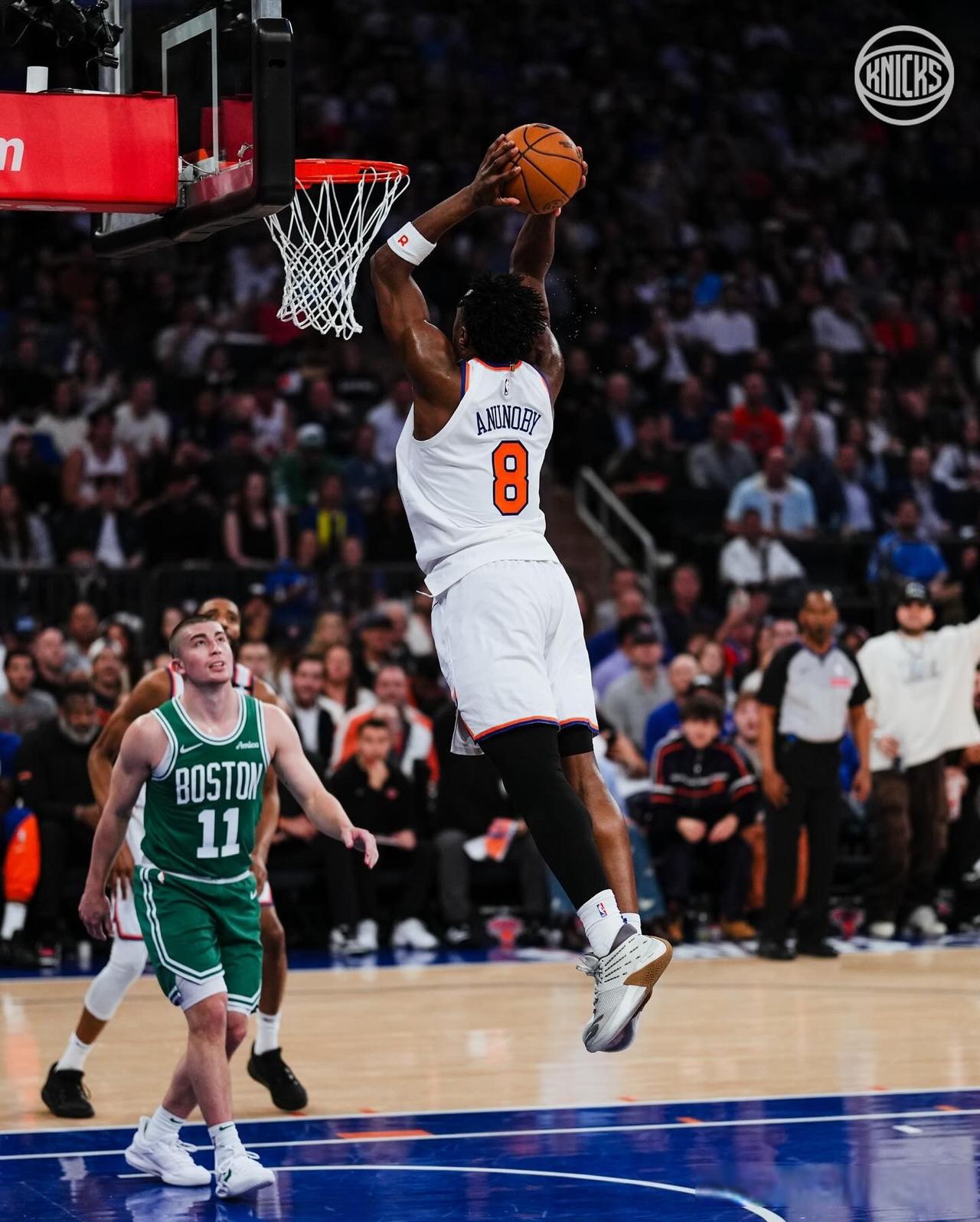 火箭主场大胜尼克斯,豪取连胜! 火箭主场大胜尼克斯,豪取连胜!